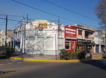 Local comercial · 220m² · 1 Cochera · 2 Local Bv. Rondeau Al 400 Esquina Congreso, 2 Locales Ideal Unidad de Renta