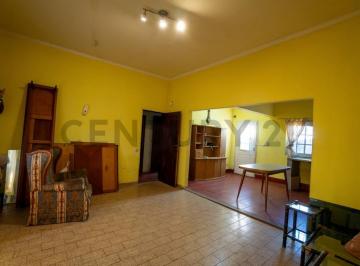 Casa · 70m² · 3 Ambientes · Casa en La Plata Venta