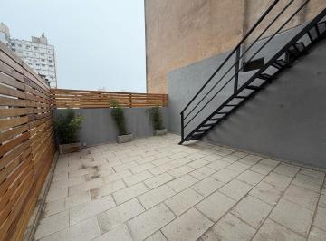 Casa · 100m² · 5 Ambientes · Casa de Pasillo en Barrio Abasto con Patio y Terraza Exclusivo.