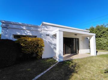 Casa · 130m² · 4 Ambientes · 3 Cocheras · Casa 4 Ambientes Barrio Privado Las Condes