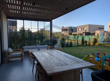 Casa de 5 ambientes, Escobar · Casa en Venta en Barrio Araucarias – Puertos Escobar