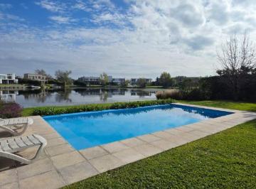 Casa de 7 ambientes, Tigre · Excelente Casa en Alquiler Anual a La Laguna, Impecable!