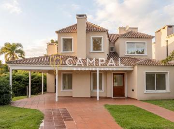 Casa · 218m² · 5 Ambientes · 1 Cochera · Chalet de 4 Dorm. en Venta - Country Banco Provincia, Moreno, G. B. a. Zona Oeste