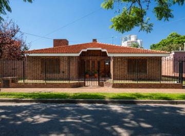 Casa de 5 ambientes, Córdoba · Tablada Park - Venta Casa 4 Dorm. (Ppal en Suite) Dos Baños - Gran Quincho