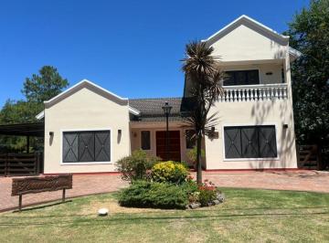 Casa de 5 ambientes, Presidente Perón · Espectacular Casa en Barrio Cerrado Parque Las Naciones Impecable