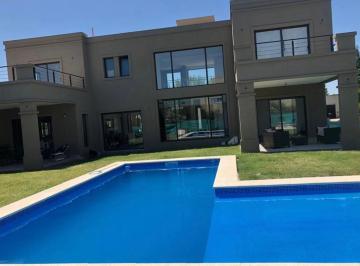 Casa · 396m² · 6 Ambientes · 2 Cocheras · Casa en Venta Ubicado en Terravista, General Rodríguez, G. B. a. Zona Oeste