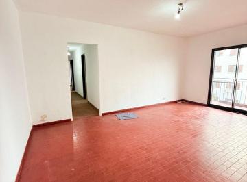 Departamento de 4 ambientes, Avellaneda · Hermoso Dpto de 4 Ambientes con Balcon, a La Venta!