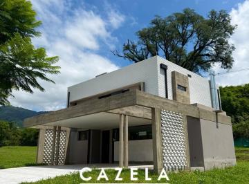 Casa · 250m² · 5 Ambientes · 2 Cocheras · Casa en Venta en El Nogal Country
