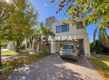 Casa · 353m² · 6 Ambientes · 2 Cocheras · Casa en Venta en Terravista, General Rodríguez, G. B. a. Zona Oeste