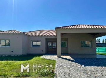 Casa · 178m² · 5 Ambientes · 2 Cocheras · Casa en Venta en El Rebenque - 5 Ambientes