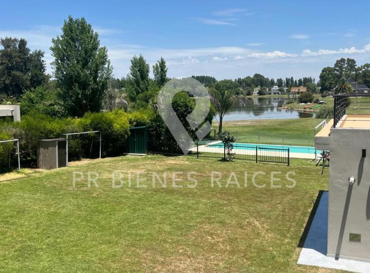 Casa · 260m² · 5 Ambientes