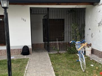 Casa · 218m² · 4 Ambientes · 1 Cochera · Casa en Venta