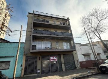 Departamento Alquiler de 2 ambientes · En Alquiler 2 Amb en Semipiso con Balcon y Cochera en Lanus