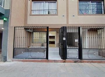 PH · 41m² · 2 Ambientes · PH Planta Baja 77 Tot, 2 Patios, Apto Profesional
