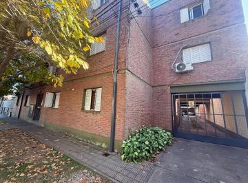 Departamento · 48m² · 3 Ambientes · 1 Cochera · Venta - Departamento Planta Baja, 2 Dorm. y Cochera - Belgrano, Rosario