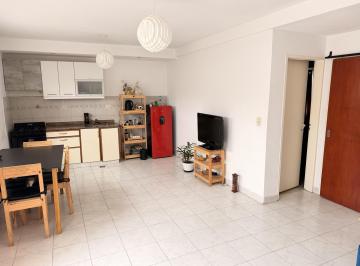 Departamento · 51m² · 3 Ambientes · Departamento en Caseros