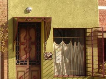 Casa · 130m² · 7 Ambientes · 1 Cochera · Casa de 2 Dorm. en El Corazón de Bajo Palermo