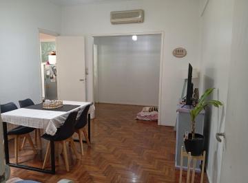 Departamento · 94m² · 4 Ambientes · Departamento en Flores