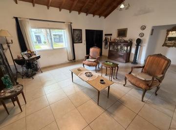 Casa · 120m² · 4 Ambientes · 1 Cochera · Casa en Escobar