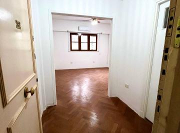 Departamento de 3 ambientes, Avellaneda · PH Departamento 3 Ambientes Reciclado a Nuevo