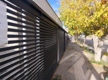 Casa · 150m² · 5 Ambientes · 2 Cocheras · Venta Vivienda a Terminar Ultima Etapa Carrodilla