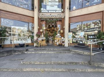 Local comercial · 858m² · Importante Local en Alquiler y Venta