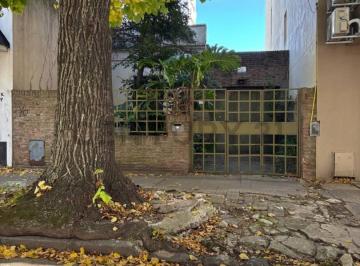Casa · 274m² · Oportunidad Para Desarrollo | Lote con Casa a Demoler o Reciclar