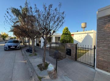 Casa · 128m² · 5 Ambientes · 2 Cocheras · Venta Casa 3 Dorm. Villa del Totoral