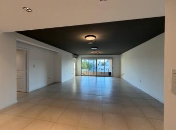 Departamento · 140m² · 6 Ambientes · 1 Cochera · Departamento de Categoría de 3 Dorm. en Venta en Zona Norte