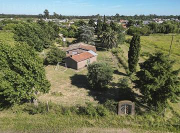 Casa · 318m² · 4 Ambientes · Ldo. Venta Casa 4 Amb Quincho Galpón Sobre Fracción 10 Has Apto Loteo Desarrollo Zarate