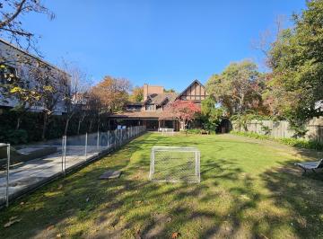 Casa · 350m² · 6 Ambientes · 4 Cocheras · Casa con Jardín en Venta en Barrio Cerrado San Jose