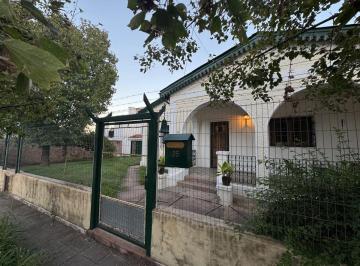 Casa · 180m² · 4 Ambientes · 1 Cochera · Alquiler Casa 3 Dorm Arguello