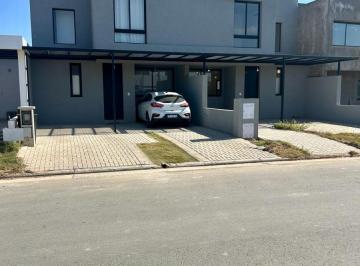 Casa de 5 ambientes, Córdoba · Venta - Duplex - 3 Dorm. 3 Baños - Colinas de Manantiales