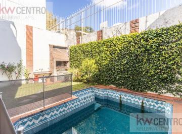 Casa · 236m² · 5 Ambientes · 4 Cocheras · Venta * Parque Chacabuco / Caballito Sur * Casa Lote Propio * Piscina * 4 Cocheras