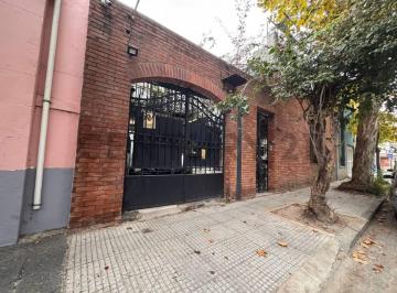 Casa · 176m² · 4 Ambientes · 1 Cochera · Casa en Lote Propio con Gran Potencial – Ubicación Estratégica en Saavedra