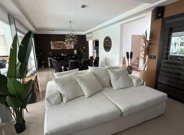 Casa · 330m² · 8 Ambientes · 1 Cochera · Casa en Venta en St Thomas Este - Oeste, Canning
