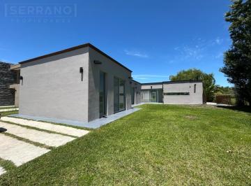 Casa · 1000m² · 5 Ambientes · 2 Cocheras · Casa de 3 Dorm. y Pileta en Venta, Area 11, Barrio San Sebastian, Escobar