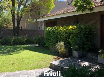 Casa · 423m² · 7 Ambientes · 2 Cocheras · Casa en Fisherton