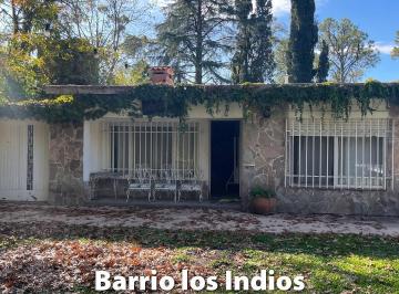 Casa · 120m² · 3 Ambientes · 2 Cocheras · Casa en Venta en Roldan - Barrio "Los Indios" Roldan - Dos Dorm.