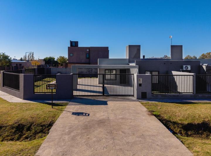 Casa · 70m² · 3 Ambientes · 1 Cochera