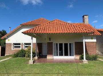 Casa · 216m² · 6 Ambientes · 5 Cocheras · Casa en Venta 8 Ambientes en Zona 5 Miramar
