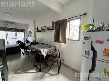 Departamento · 30m² · 1 Ambiente · Gran Ambiente con Patio, 1er Piso - Apto Profesional - Lavalle y Junin