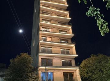 Departamento · 121m² · 4 Ambientes · 1 Cochera · Piso de Categoría en Venta La Plata 3 Dorm.