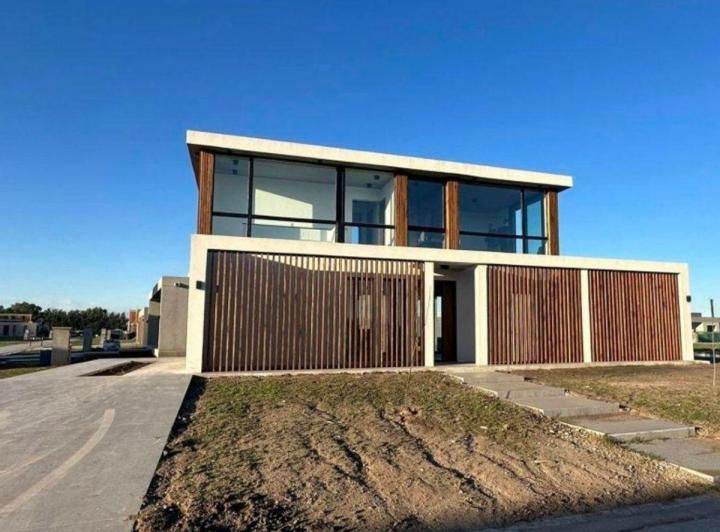 Casa · 132m² · 4 Ambientes · 1 Cochera