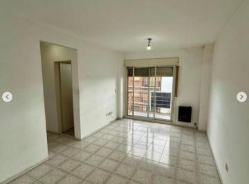 Departamento · 43m² · 2 Ambientes · Departamento en Alquiler - 1 Dormitorio 1 Baño - Avellaneda