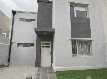 PH · 138m² · 5 Ambientes · 2 Cocheras · Venta Duplex 3 Dorm. - B° Rincón Lindo, Cipolletti