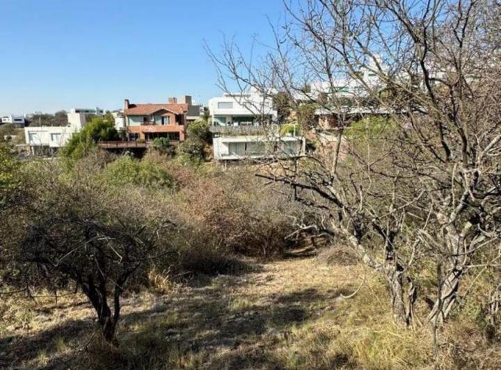 Terreno · 1250m²