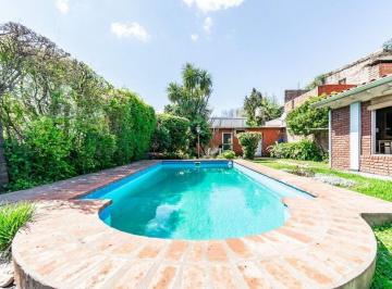 Casa · 150m² · 4 Ambientes · 1 Cochera · Venta Casa 4 Amb Cochera Pileta Hurlingham A. Cred