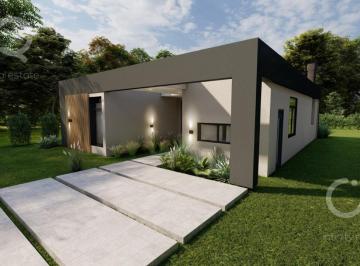 Casa · 140m² · 4 Ambientes · 2 Cocheras · Venta Casa en San Sebastián Área 13