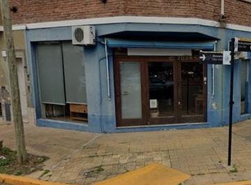 Local comercial · 176m² · Local en Alquiler en Martínez, San Isidro, G. B. a. Zona Norte